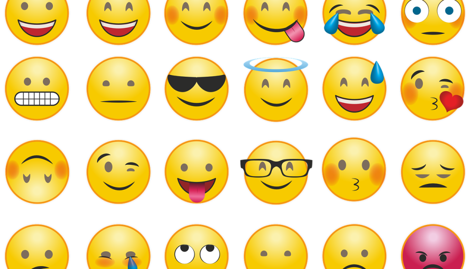 O que é marketing de emojis?￼